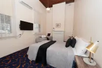 Riverina Hotel Hotels in Holbrook