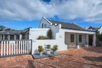 Sixteen Guesthouse on Main Hotels in Hermanus