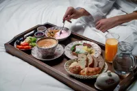 Factoria Hotel - Breakfast