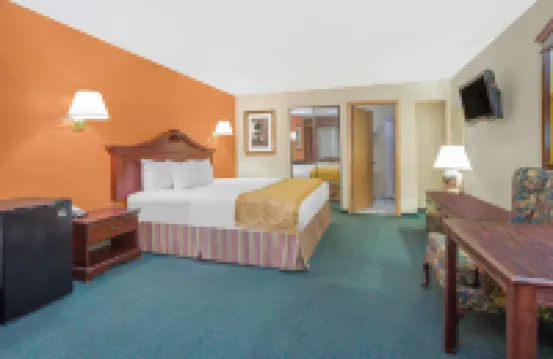 デイズ イン & スイーツ バイ ウィンダム レッド ロック - ギャラップ ギャラップのホテル