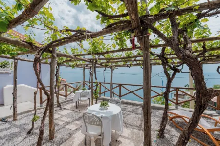 Albergo Diffuso Bacco Furore