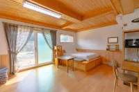 Jeju Camp Harris Spa Pension Hotels in der Nähe von Jeju Olle