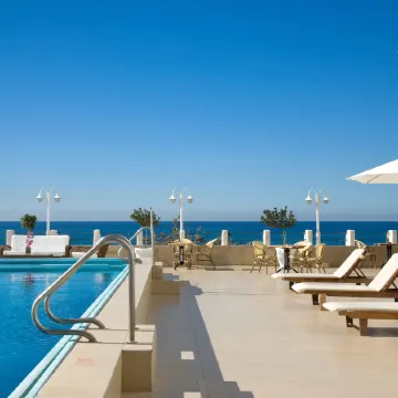 Orchid Tel Aviv Отели рядом с достопримечательностью «Железнодорожный вокзал Ха-Шалом»