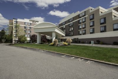 Hotel Exterior Courtyard Boston Marlborough Photo