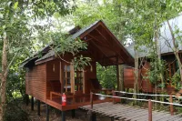 Borneo Natural Sukau Bilit Resort - Homestays