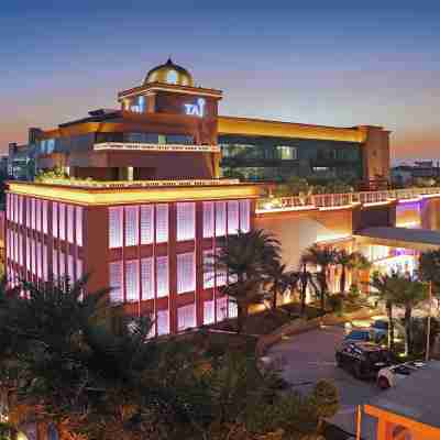 Taj Hotel & Convention Centre, Agra Hotel Exterior
