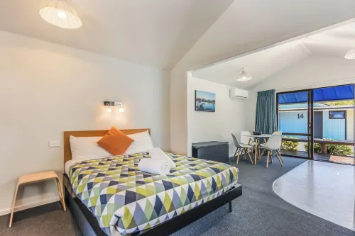 Kaiteriteri Recreation Reserve Cabins - 2-Star