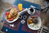 Pura Natura Riverside Hotels in Limon