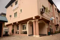 B & S Hotel Hotels in Agege