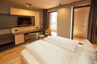 Hotel Zum Goldenen Hirsch - balcony