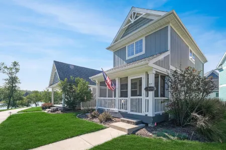 River Shores Cottage