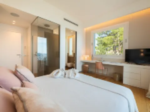 Unìco Boutique Hotel d'Arte Hotels in Mondello