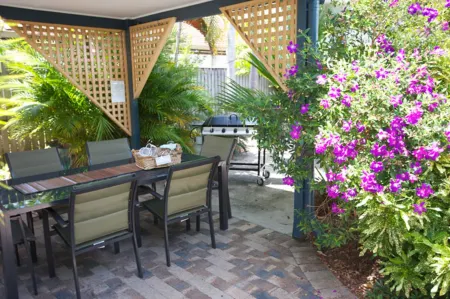 懶蜥蜴汽車旅館