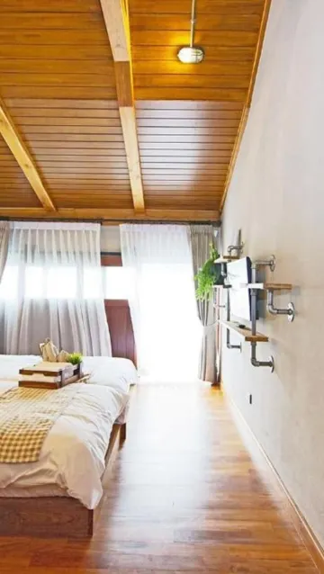 Japanese Style Pool View