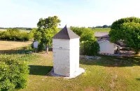 Chambres d'Hôtes Château Pierre de Montignac Hotels in Civrac-en-Médoc