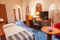 SkyHotelGwarna Hotels in Legnica