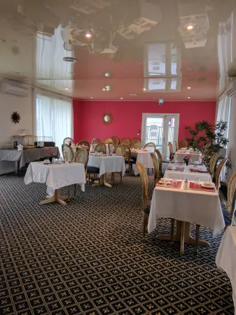Hotel Fleur de Lys Отели в г. Бертан