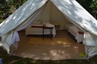 Glamping Monterrico Hotels in Буэна Виста