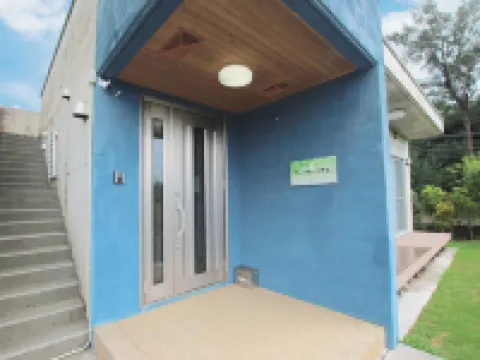 Tida Gesashi Hoteles en Higashi