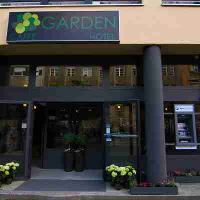 Garden Hotel Hotel Exterior