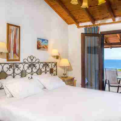Leandros Hotel Rooms