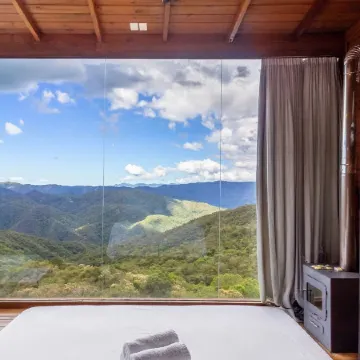 Cabin in the Mountains with Beautiful Views VST012