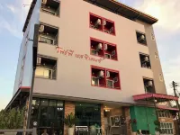 Four P Residence Hotels near Wat Nikhom Thammaram