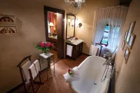 Kendov Dvorec Hotels in Idrija