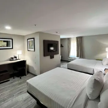 Quality Inn & Suites at Airport Blvd I-65