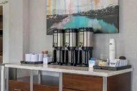 Hampton Inn Manchester Downtown - Bữa sáng