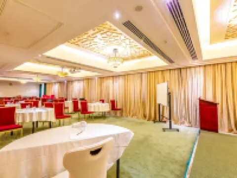 プラチナム ホテル マスカトのホテル