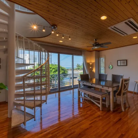 Lanakai House