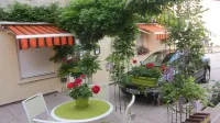 Chambre d'Hotes les Glycines Hotels in Choloy-Menillot