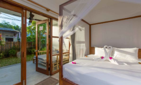 Vina Beach Pool Villas