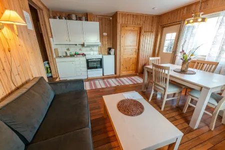 Lydersen Rorbuer Budget Hostel & Private Apartments Отели рядом с Аэропорт Лекнес