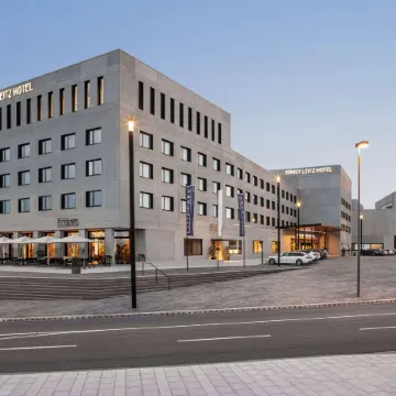 Vienna House by Wyndham Ernst Leitz Wetzlar