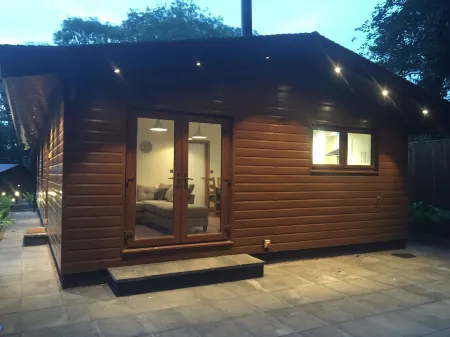 Shellow Lane Lodges Отели в г. Конгльтон