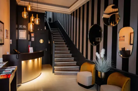 Hotel Astrid Caen Centre Отели в г. Кан