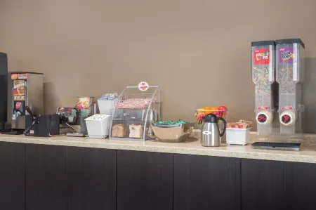 Super 8 by Wyndham Eau Claire I-94 Отели в г. Уитон