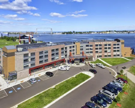 Pier B Resort Hotels in Duluth