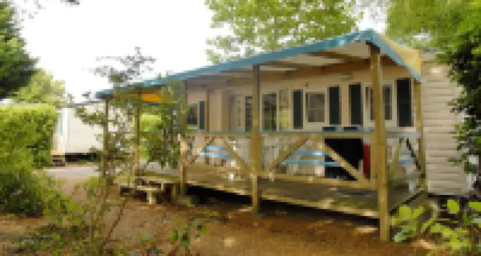 泰恩迪奧爾 - ULVF 假日酒店