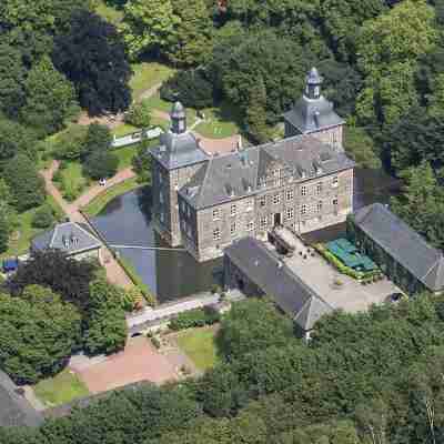 Schlosshotel Hugenpoet Hotel Exterior