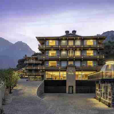 Palchan Hotel and Spa, A Member of Radisson Hotel Exterior