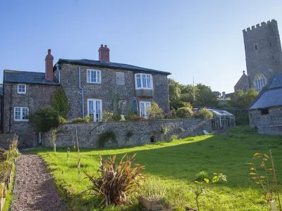 因斯托巴頓飯店 Sandymouth Beach附近的飯店