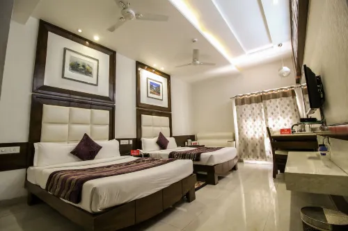 Hotel Emerald - parkir