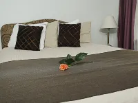 Airport Hotel Mara Отели рядом с достопримечательностью «Золитуде»