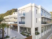 Samian Mare 酒店套房及水療中心 鄰近伊利亞修道院的酒店