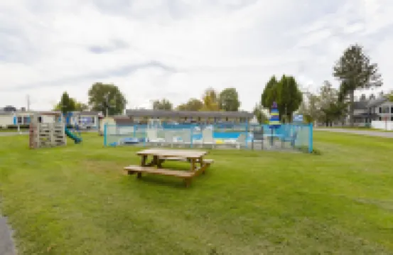 파크사이드 모텔 바이 OYO 메드빌 코노트 레이크