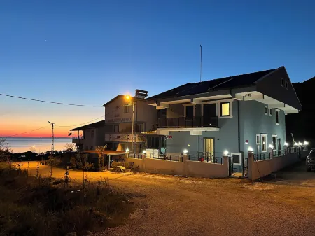 Beşer Turizm - Avşa Adası Çınar Koyu Отели в г. Avsa Island