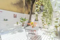 Como Dreams Apartments by Rent All Como